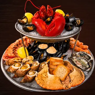 Fruit de Mer for Two with One Lobster